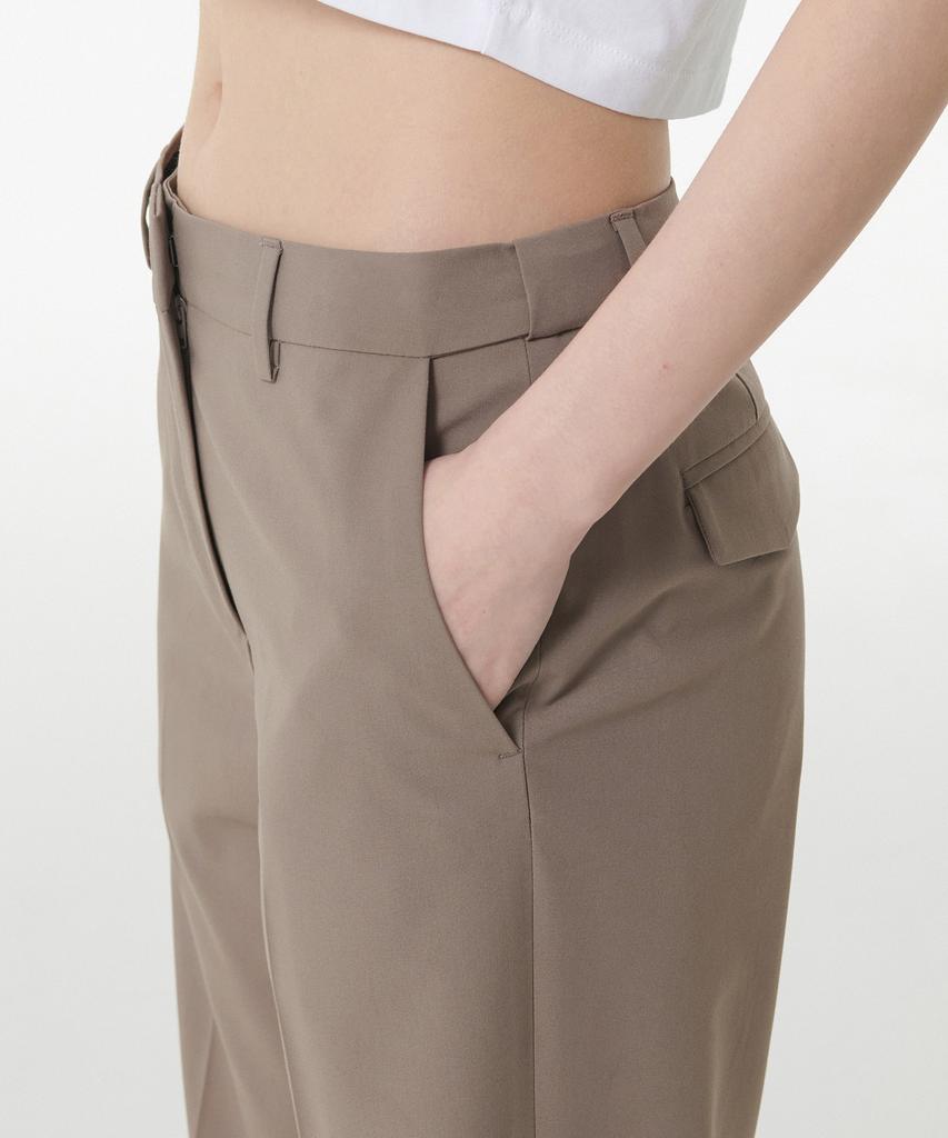 MUSINSA STANDARD WOMAN [Cooltandard] Women'S Loose Flare Hidden Banding Slacks [Dusty Beige]