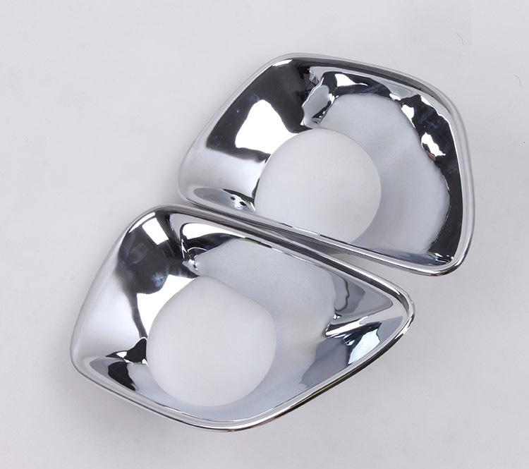 Хромированные накладки на передние противотуманные фары из АБС-пластика для Grand Cherokee 2011 года