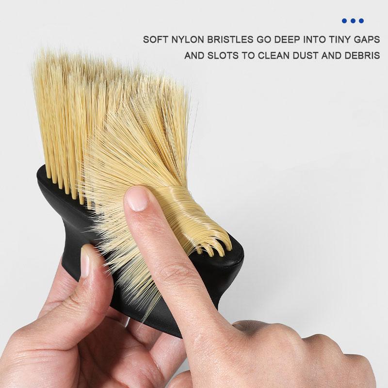 1Pcs Dust Removal Brush Car Air Vent Cleaning Dusting Collector For Jeep Grand Cherokee Wrangler JK Gladiator Compass Renegade AKW1