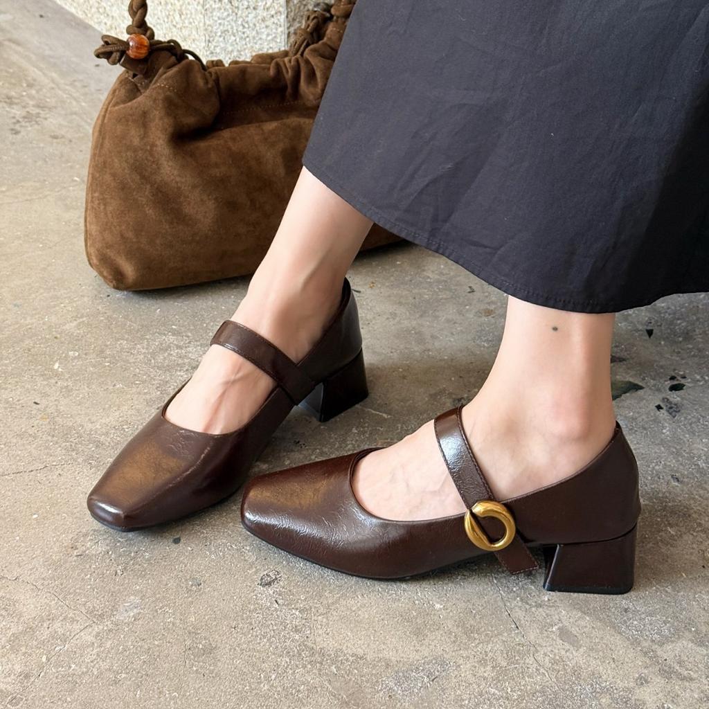 Vintage Mary Jane Small Leather Shoes Women's 2025 Women's Autumn New Versatile Single Shoes Thick Heel Square Head Velcro High Heels