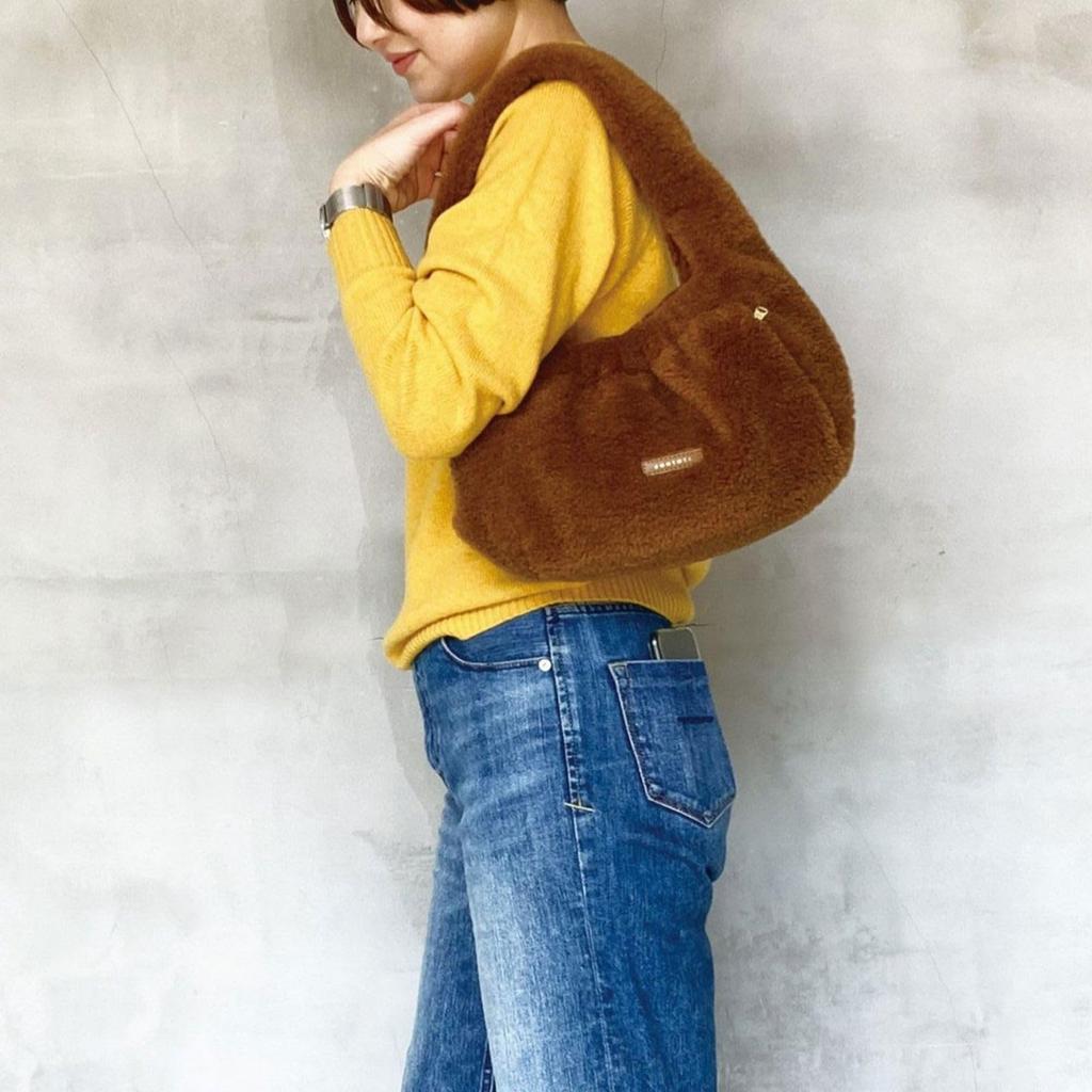 1342 Пушистая эко-меховая искусственная меховая маленькая горизонтальная сумка через плечо SC Baby Lou Dumpling A [Rootote] (01 Шоколад)