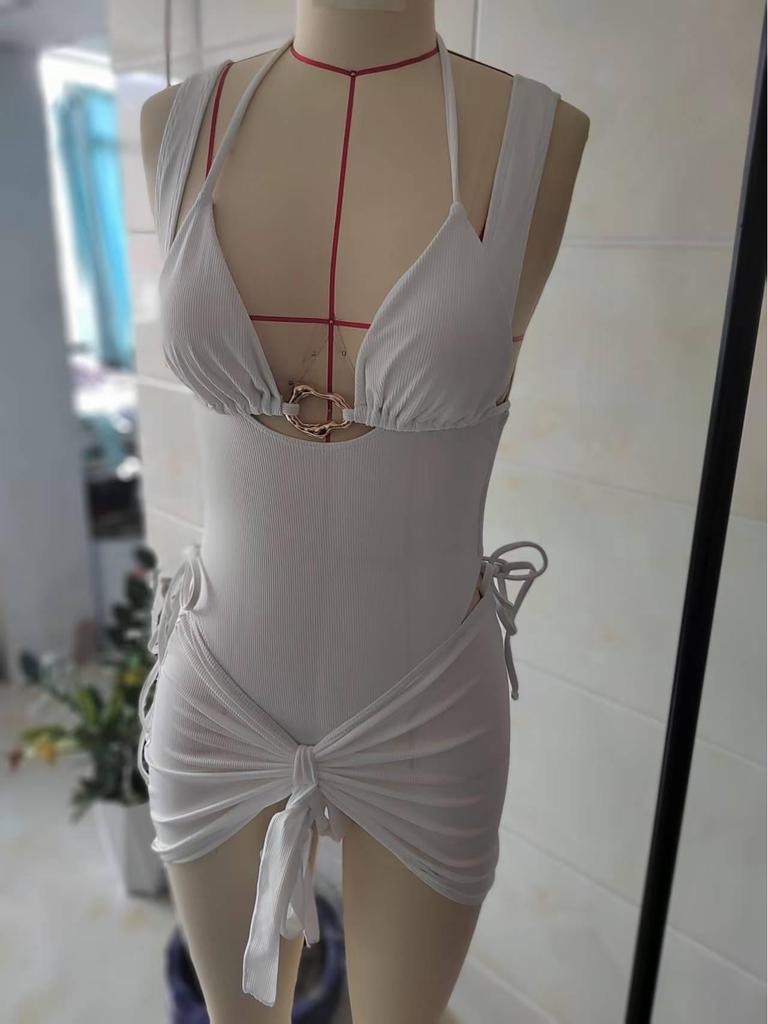 Купальный комплект с бикини на завязках и сетчатой юбкой большого размера - Белый