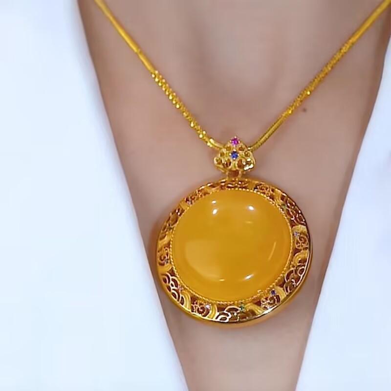 New imitation beeswax round face pendant Guochao court cloisonne women's necklace jewelry autumn and winter clothing pendant