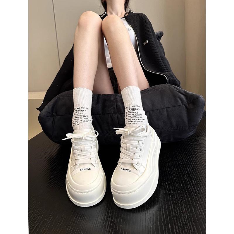 Muffin platform white shoes women's 2025 new round head lace-up fashionable versatile small height-increasing breadboard shoes