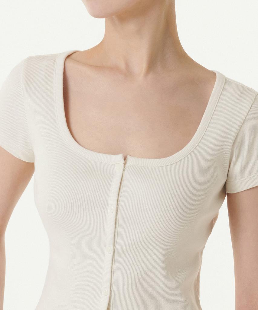 MUSINSA STANDARD WOMAN Женская узкая укороченная футболка с квадратным вырезом и пуговицами [Кремовый]