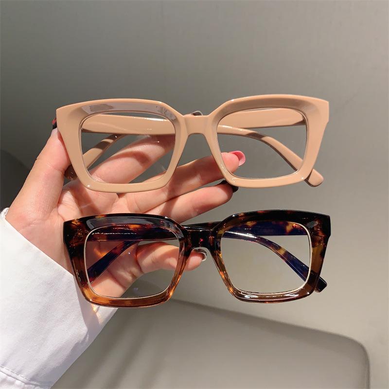 Fashion Anti Blue Light Glasses Women Fake Eyeglasses Trendy Rice Nail Square Frame Female Flat Light Glasses Computer Glasses