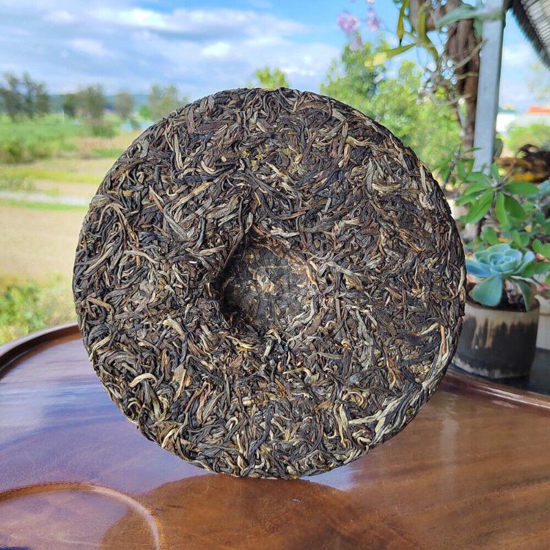 Соскабливающий чайный пирог Пуэр со стенами Иу Древнее дерево Сырой чай Первая весна Юньнаньский чай