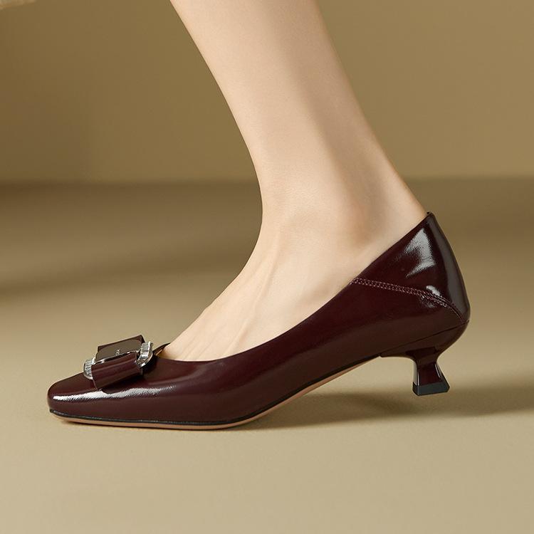 Женские туфли из овчины, новые, с квадратным носком и бантом, для работы, на низком каблуке, женские туфли на толстом каблуке из лакированной кожи, туфли на высоком каблуке