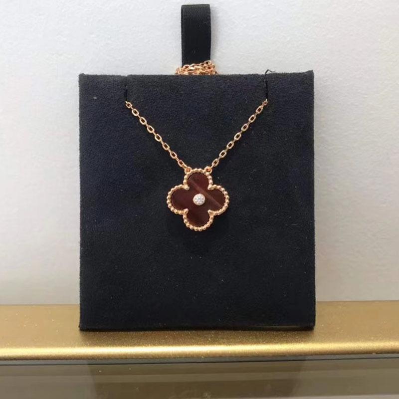 Легкое роскошное ожерелье с подвеской в виде четырехлистного клевера, рябчика, красного агата и малахита на золотой цепочке