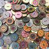 100pcs/Bag Round Assorted Floral Printed Wooden Decorative Buttons for DIY Sewing Crafts