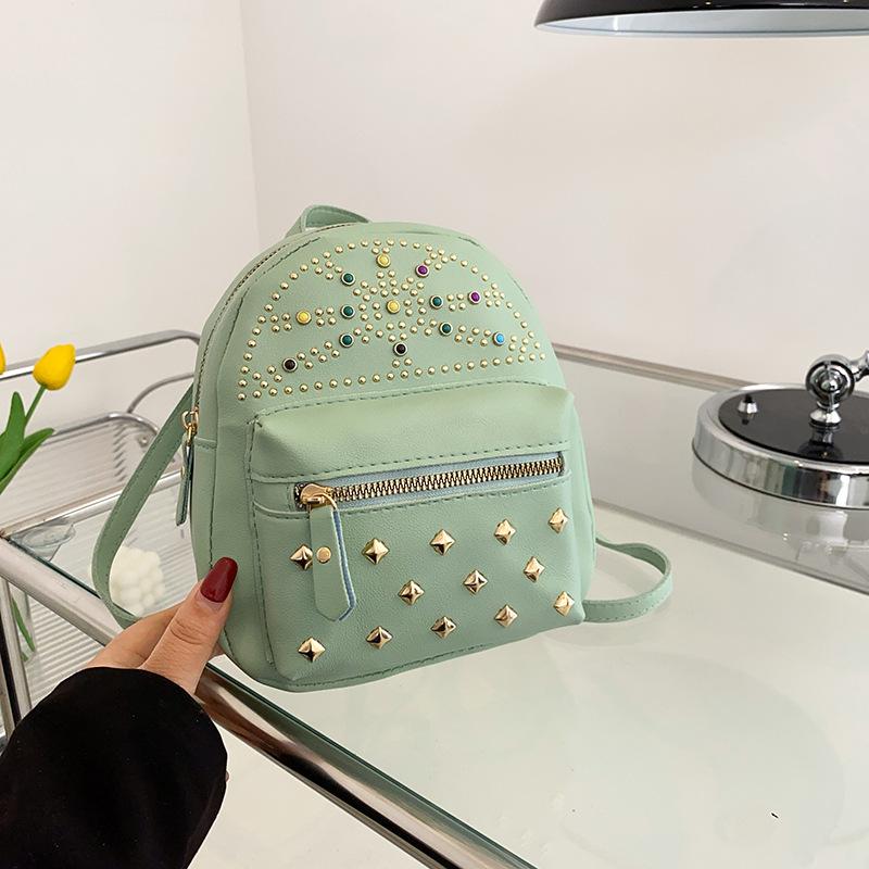 Модная женская сумка через плечо с заклепками и жемчугом, летний универсальный многофункциональный рюкзак большой вместимости, легкая роскошь
