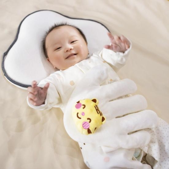 Перчатка для предотвращения испуга у ребенка, утешающая ладонь для ребенка, подушка для руки, автоматическая взбивалка для сна с красными бобами, перчатка-компаньон для ребенка из мультфильма