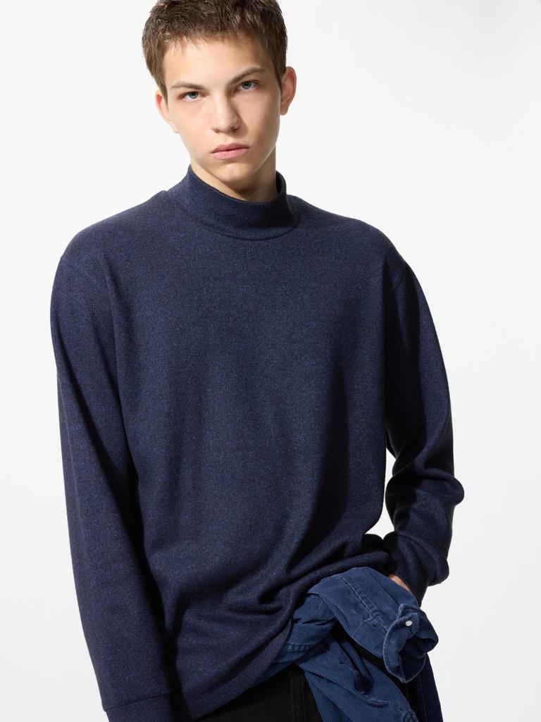 Uniqlo Футболка с воротником-стойкой SofT KniT Fleece Smoke