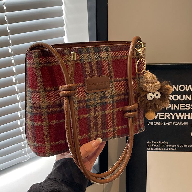 Популярные в этом году шерстяные плетеные сумки для женщин, модные модные сумки-тоут для женщин, сумки-ведра высокого класса Sense Niche