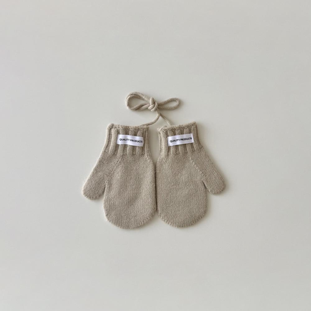 Korean Style Kids Mittens with Love Heart Pattern Ins Fashion Winter Gloves with Anti-Loss Neck Cord Warm Baby Toddler Mittens