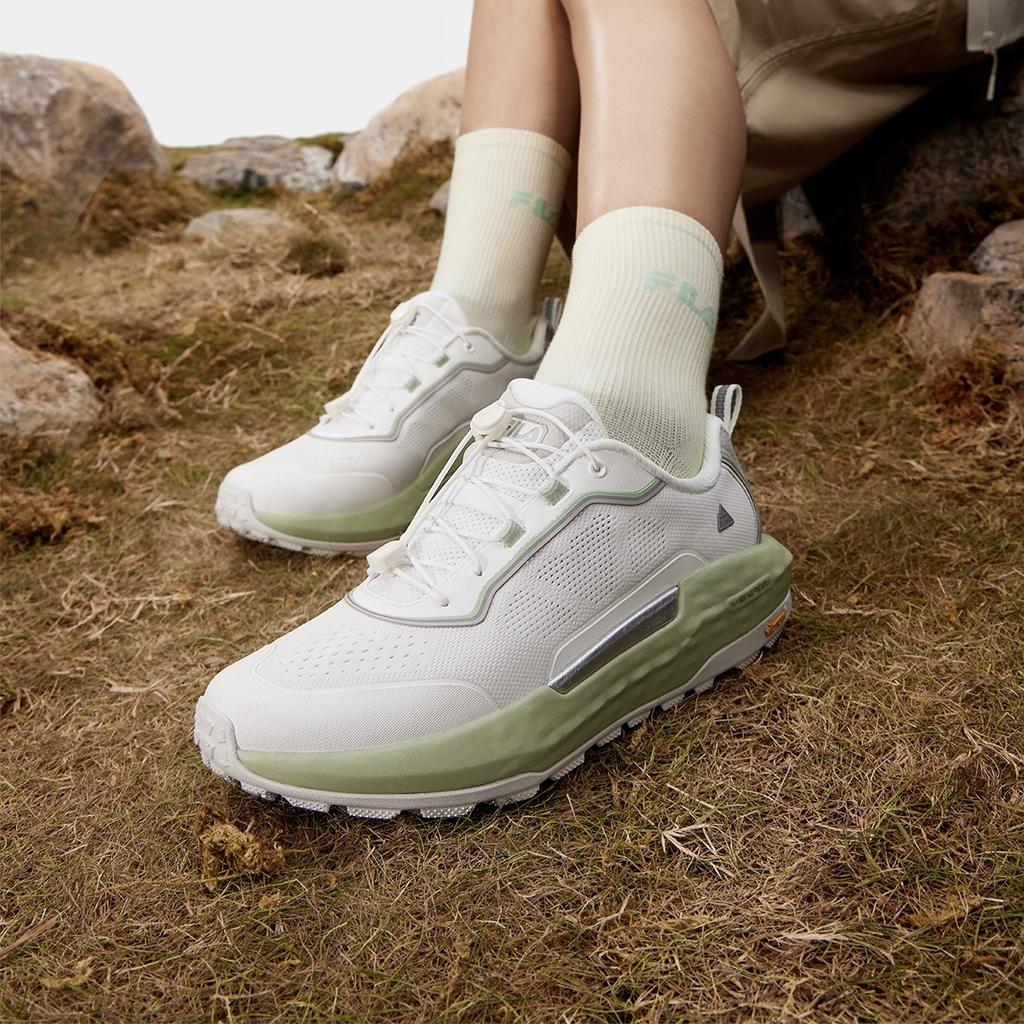 Fila Explorer Женские Минималистичные Дышащие Легкие Слипоны Низкие Функциональные Ботинки для Активного Отдыха Женская обувь Ярко-Белый A12W431206FBW