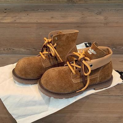 Мать Судина ростом такая же, как и он, плюс 4 см~ модные ботинки Мартина с контрастной расцветкой и двойными шнурками, короткие, одинарные б