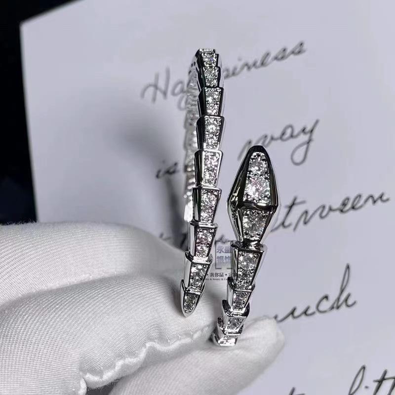 Браслет-змейка с цирконами на пружине для женщин, браслет из змеиных костей с открытой пастью