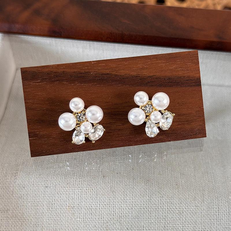 Темпераментные женские новые серьги-гвоздики со стразами и цветком, маленькие роскошные серьги с высоким чувством для девочек