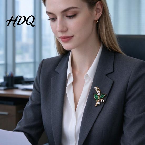 Women Coat Badge Flower Brooch Pin Oil Dropping Floral Dainty Plants Jewelry for Suits Coats Scarves and Bags Suit Pin