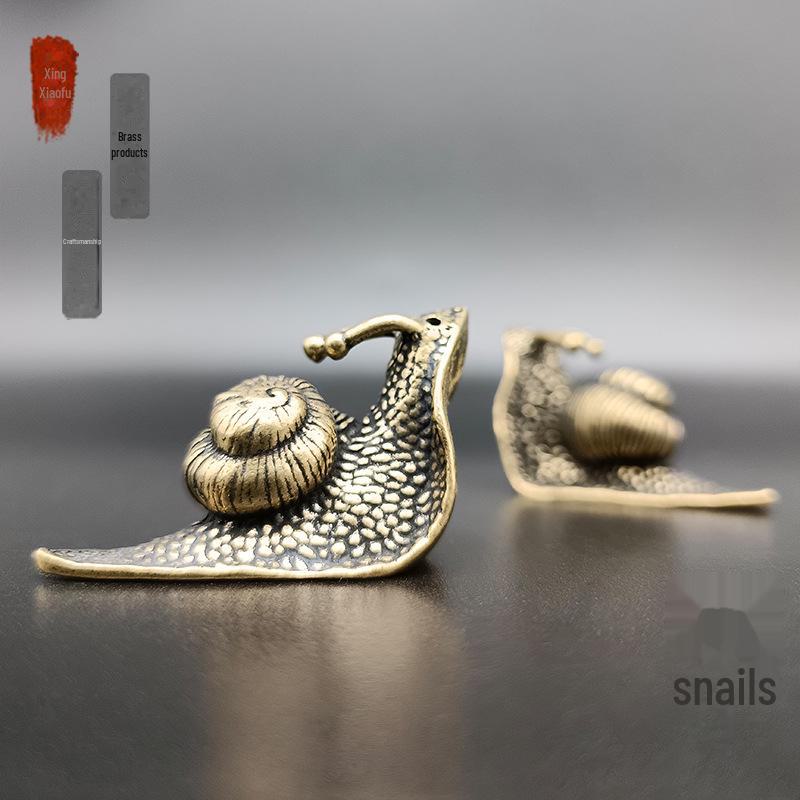 Антикварные латунные украшения в виде улиток — миниатюрный ручной декор для автомобиля, офиса, дома, журнального столика.
