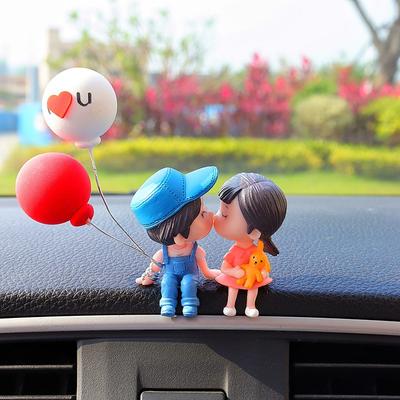 Украшение для автомобиля Милые мультяшные пары аксессуары для зеркала автомобиля Фигурки Фигурки Украшение в виде воздушного шара Автомобильный интерьер Приборная панель Подарок
