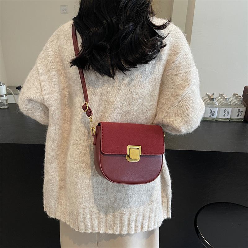 Underarm Small Bag Women's 2025 New Trendy and Popular Textured Saddle Bag Versatile Single Shoulder Messenger Bag Women