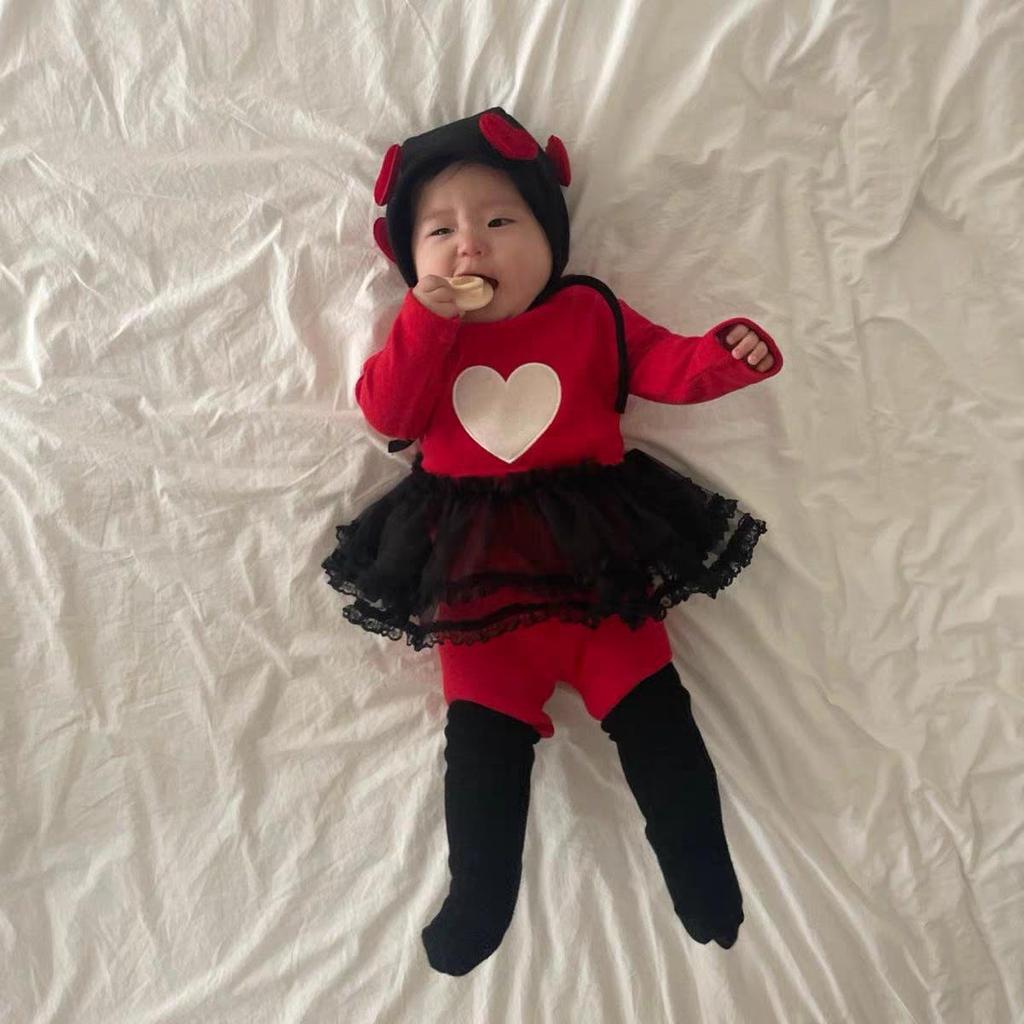 Детская пижама с сердечками: Уютный осенне-зимний комплект из двух предметов для младенцев и малышей