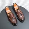 Fashion Spring and Autumn 46 Large Size Flowery Embossment Loafers Men's Business Casual Leather Leather Breathable British Foot Sets
