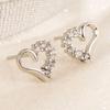 Корейская версия маленьких свежих бриллиантовых полых сережек в форме сердца, милый асимметричный дизайн, милая мода