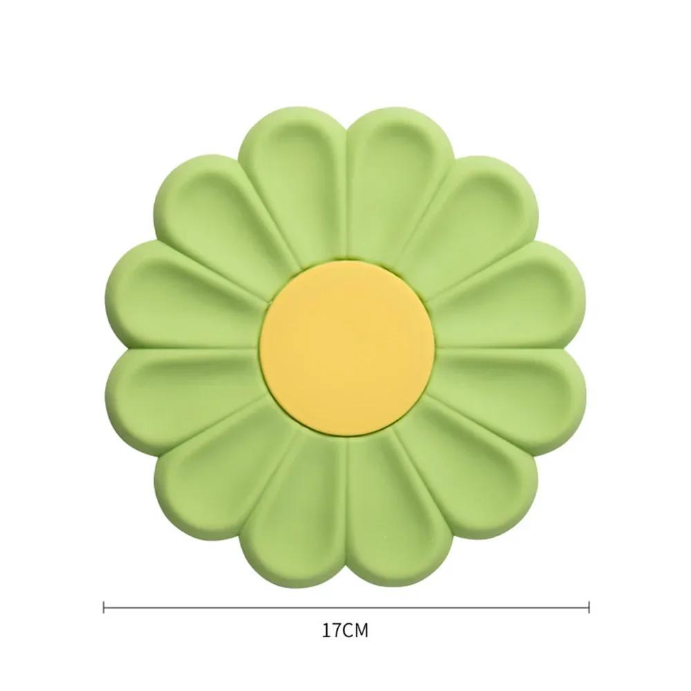 1 Pcs Daisy Shape Silicone Coaster Kitchen Table Heat Resistant Anti-scalding Mat Cup Tableware Placemat Table Decoration