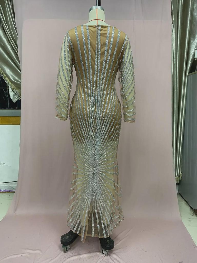 Европейская и американская мода весны 2025 года: Платье с разрезом и длинными рукавами в сетку с эффектом хрусталя и бриллиантами