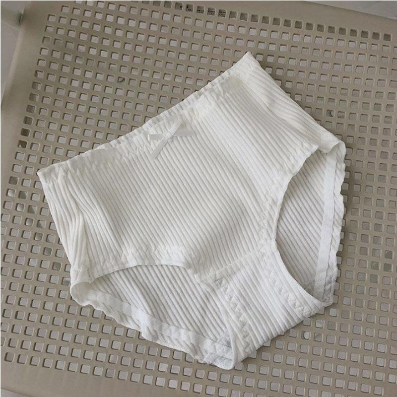 Mid Waist Women's Underwear with Comfortable Breathable Buttocks Wrapped In Pure Cotton Antibacterial Crotch No Trace Large Size Thin Triangle Panties