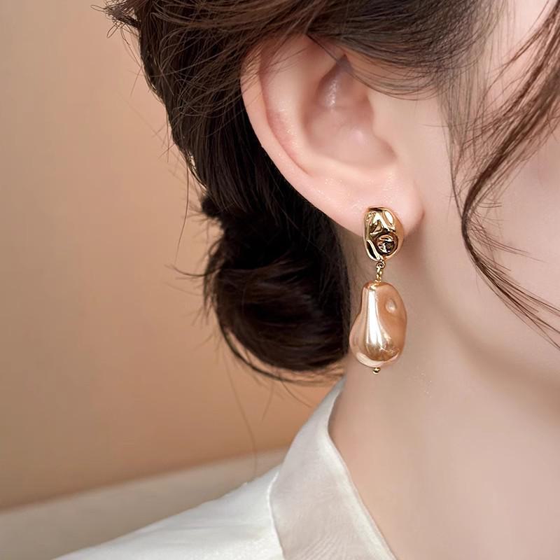 Геометрические серьги с барочным жемчугом: Роскошный, высококачественный, необычный дизайн для женщин