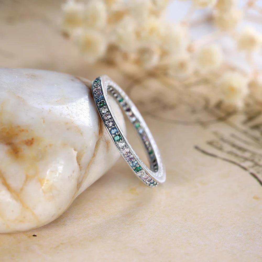 Элегантное кольцо-дорожка с микропаве из цирконов для повседневной носки и свиданий