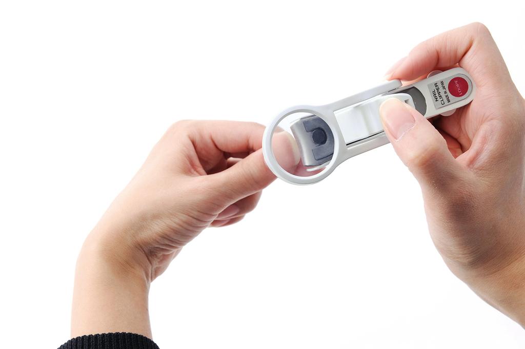 KAI KAI Щипчики для ногтей с изогнутым лезвием-лупой, сделано в Японии KE0301