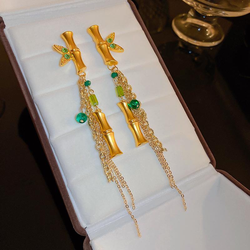 1 пара серебряных игольчатых сережек середины древнего золота с бамбуковыми кристаллами и кисточками YSX