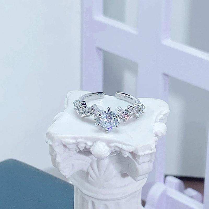 Exquisite Light Luxury Micro-Inlaid Zir*****Pen Ring, Niche Design Sense, High Fashion Temperament, Super Flash Ring Woman