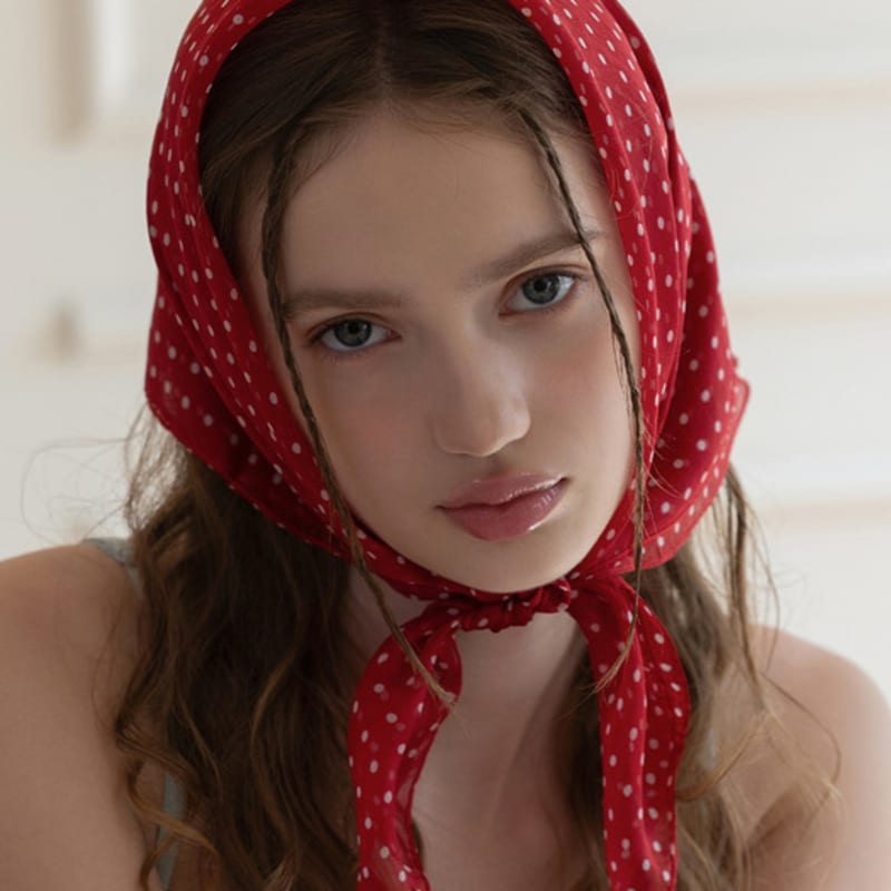 Tatiana Квадратный шелковый платок Mimi Dot SF2908 3 цвета