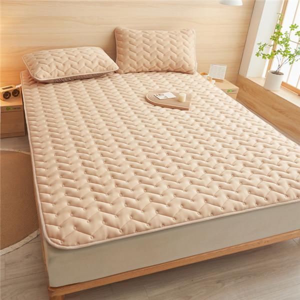 Waterproof  Mattress Pad Antibacterial and Mite-proof Bed Mat Non-Slip Mattress Cover Waterproof Thicken Quilted Bedspreads(No Pillowcases )