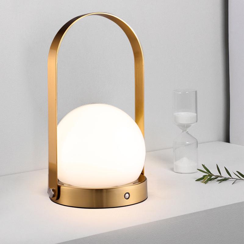 Скандинавская постмодернистская сенсорная светодиодная прикроватная лампа с USB-зарядкой и защитой для глаз