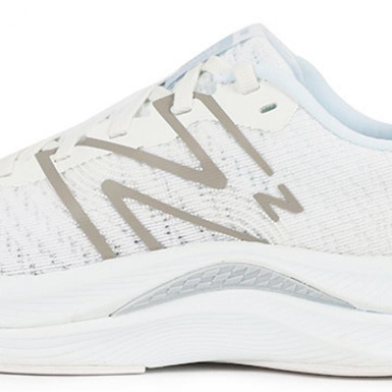 New Balance Женские кроссовки Pure Cell Propel V4