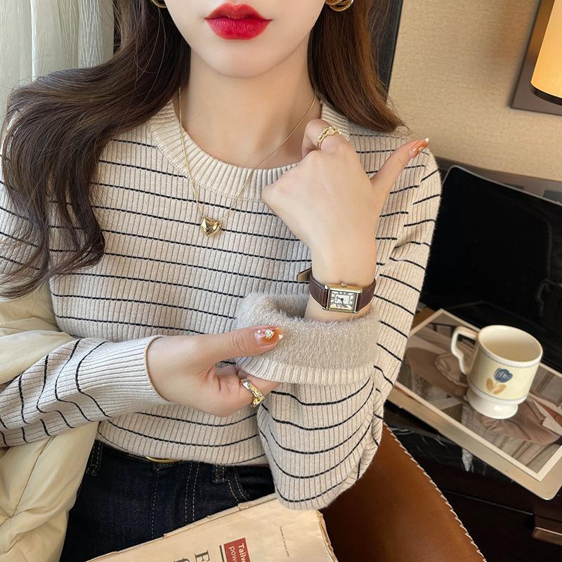 Thickened Velvet All-in-one Sweater for Women In Autumn and Winter New Round Neck Bottoming Shirt with Striped Knitted Sweater Top