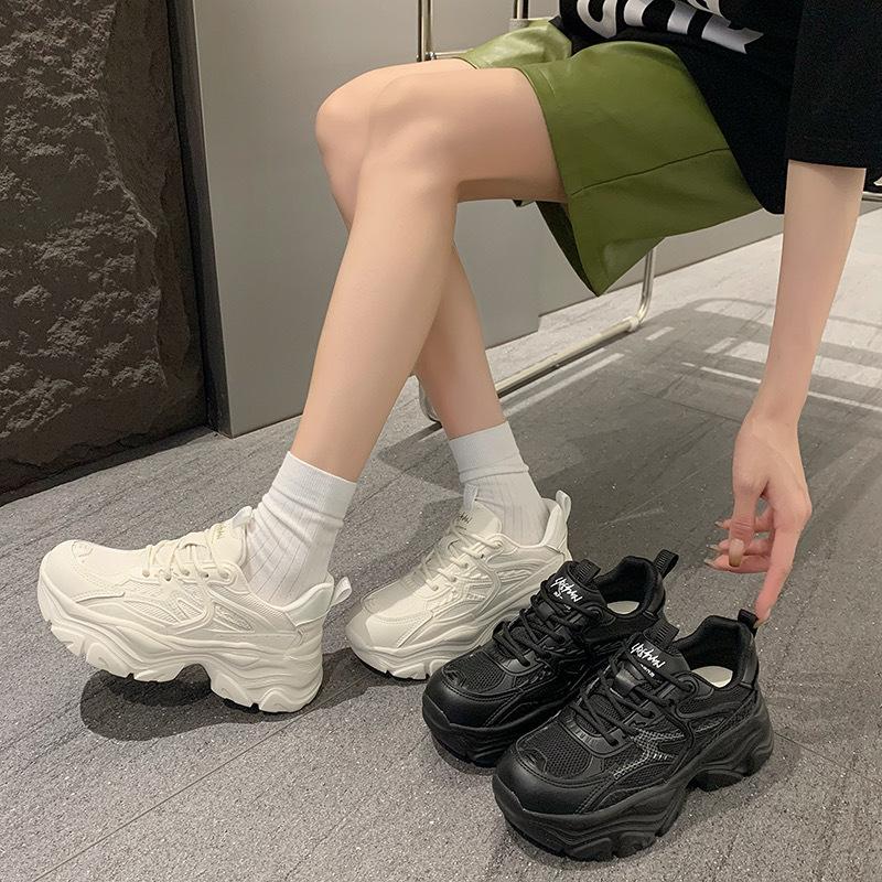 Модные летние кроссовки на толстой подошве, повышающие рост, универсальные дышащие повседневные спортивные туфли, дышащие спортивные кроссовки для фитнеса, повседневные кроссовки 35-40