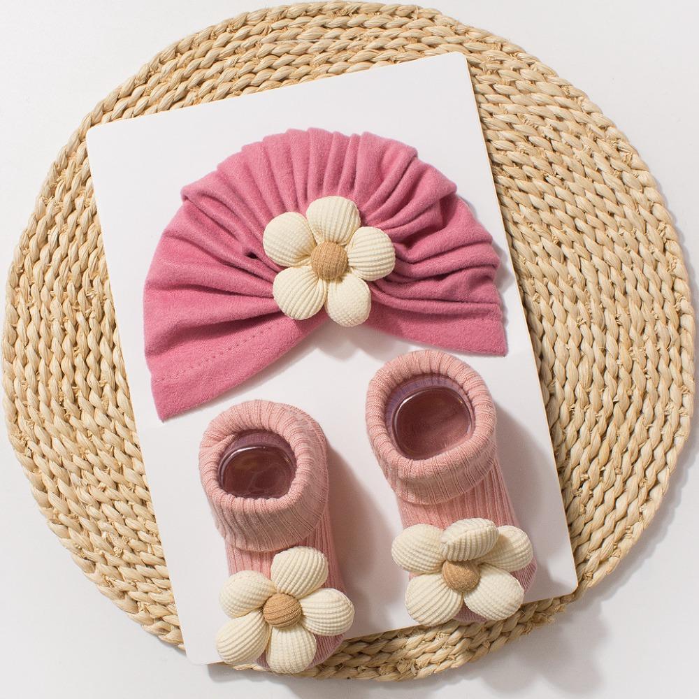 Soft Knit Newborn Hat with Socks Sweet Big Flower Infant Socks Set Newborn Baby Gift
