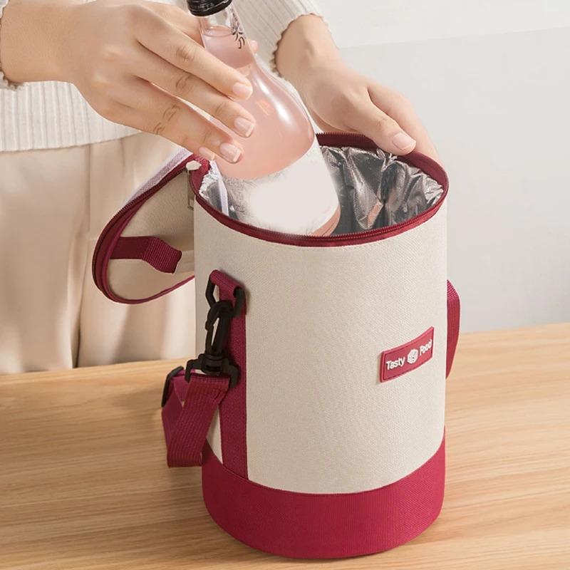 Portable insulated food tote bag, portable and shoulder strap, circular design (excluding lunch box, only bag)