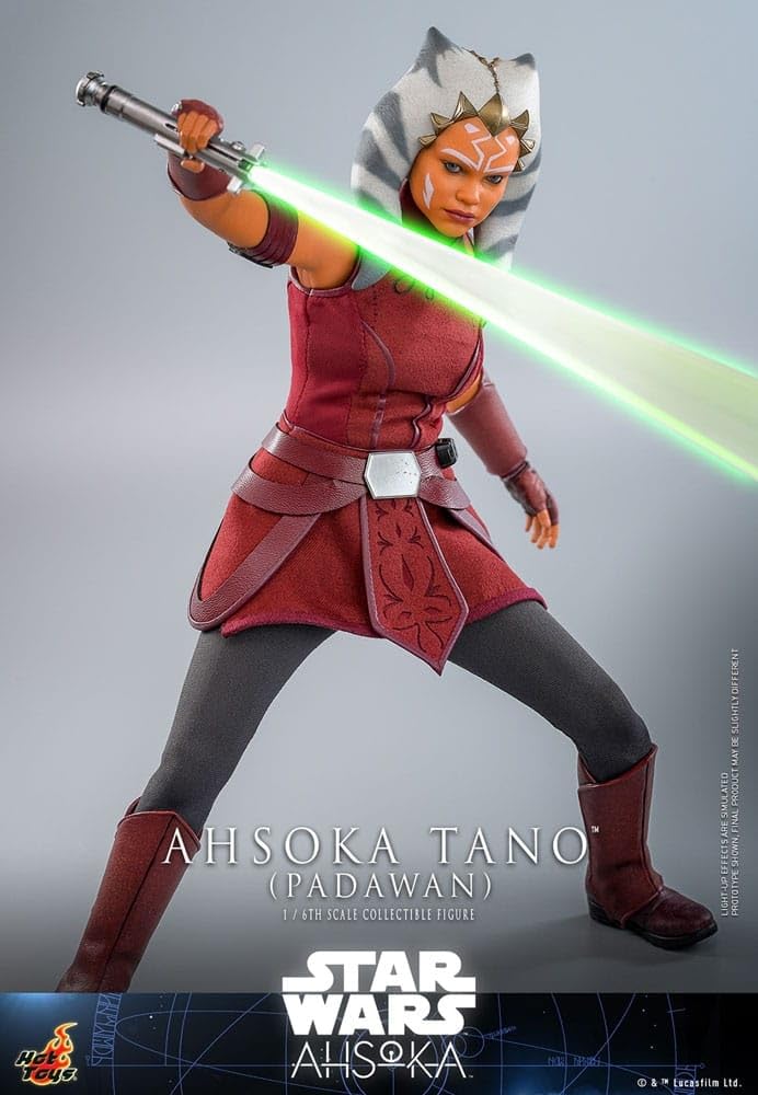 Hot Toys Star Wars: Ahsoka Tano (Padawan) 1/6 Scale Collectible Figure