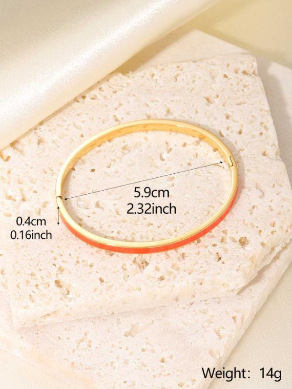 Женский браслет-бангл из титановой стали с золотой эмалью 4 мм и застежкой