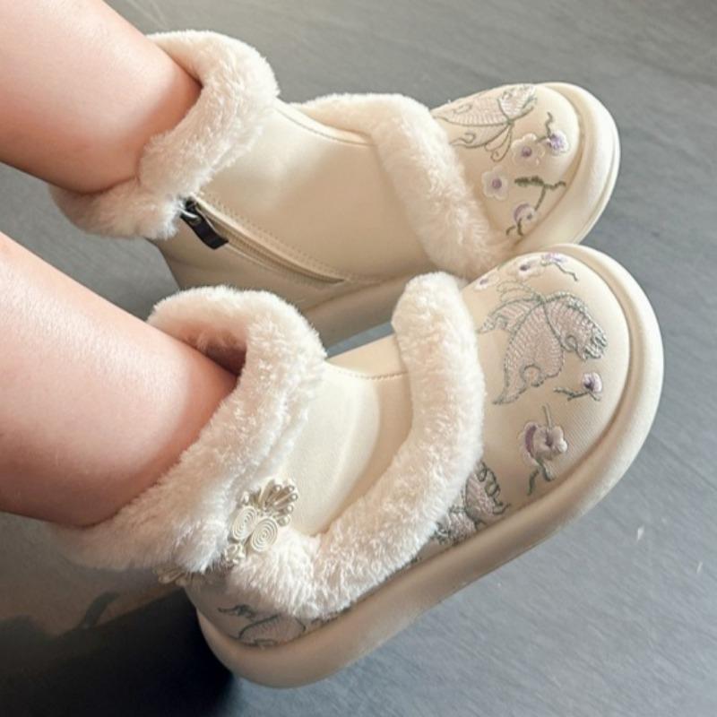 Girls' Traditional Chinese Cotton Shoes with Hanfu Horse-faced Skirt Cotton Boots Exquisite Plush Snow Boots