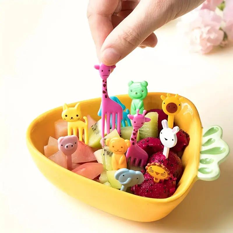 Japanese Animal Cartoon Fruit Fork Set – Cute and Creative Plastic Picks for Kids' Bento Boxes.
